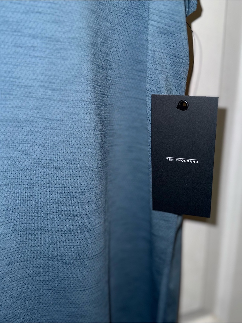 🏋️Ten Thousand NWT Interval High Performance Tank in "Bluefin" - Picture 7 of 12